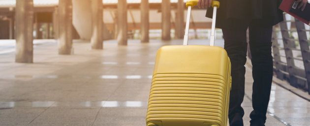 Posti a sedere, bagaglio a mano, valigia in stiva. Ecco quanto ci costa  viaggiare su 9 compagnie aeree (low cost e di linea) - HuffPost Italia