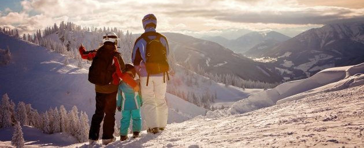 Abbigliamento per la neve per uomo donna e bambino in offerta su Amazon. Tute giacconi e tanto