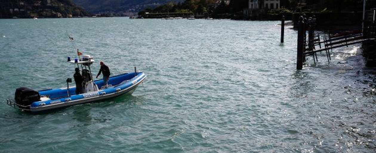 Tragedia di Pasquetta sul lago di Como. Una bimba cade nel vano motore ...