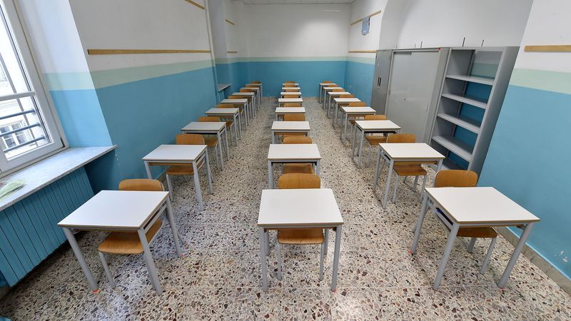Si va a scuola con i bus quasi pieni - HuffPost Italia