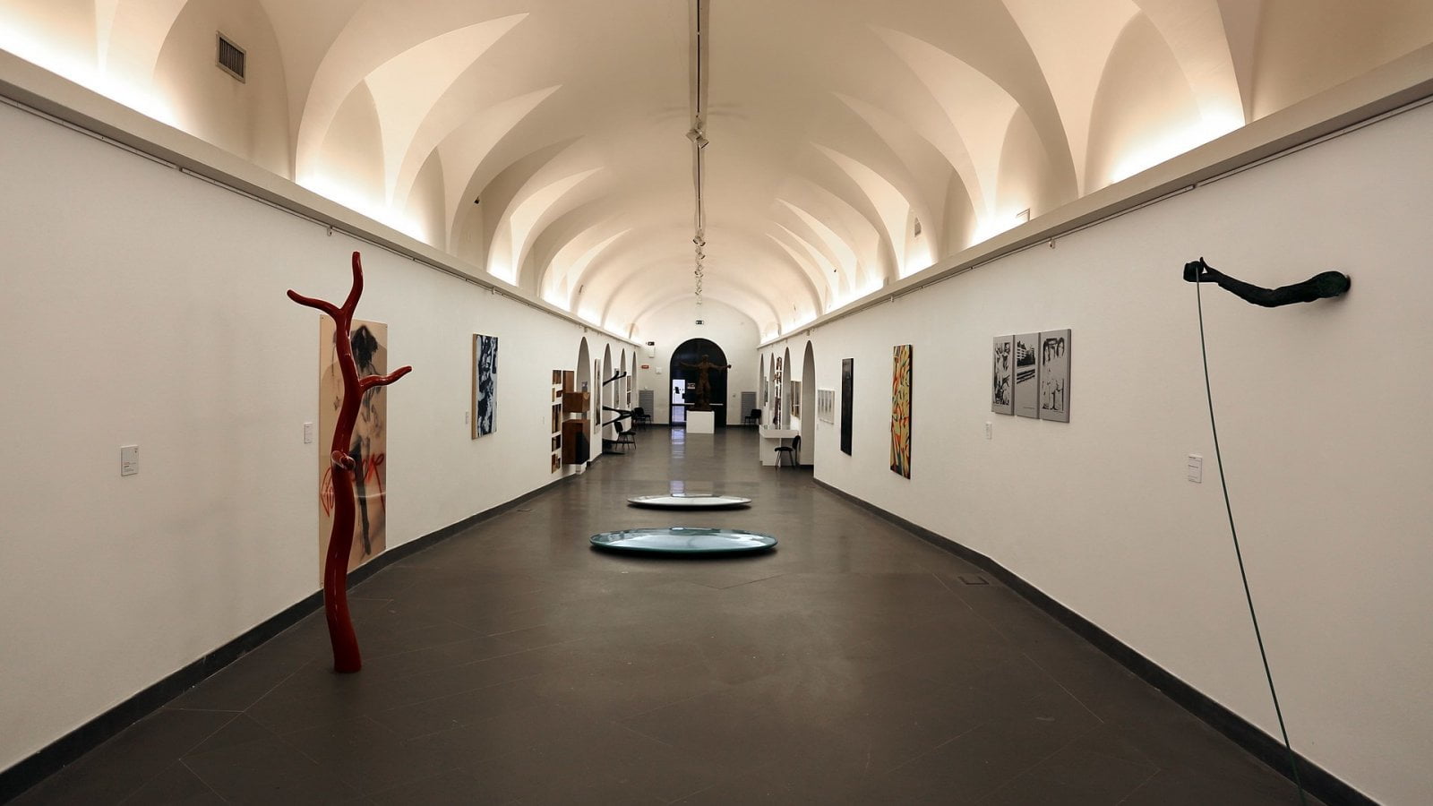 Il museo del Novecento di Napoli e una giunta che non parla - HuffPost ...