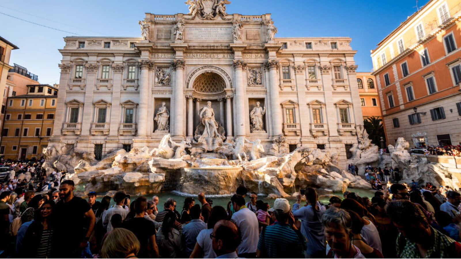 Pagare il biglietto per vedere la Fontana di Trevi? - HuffPost Italia