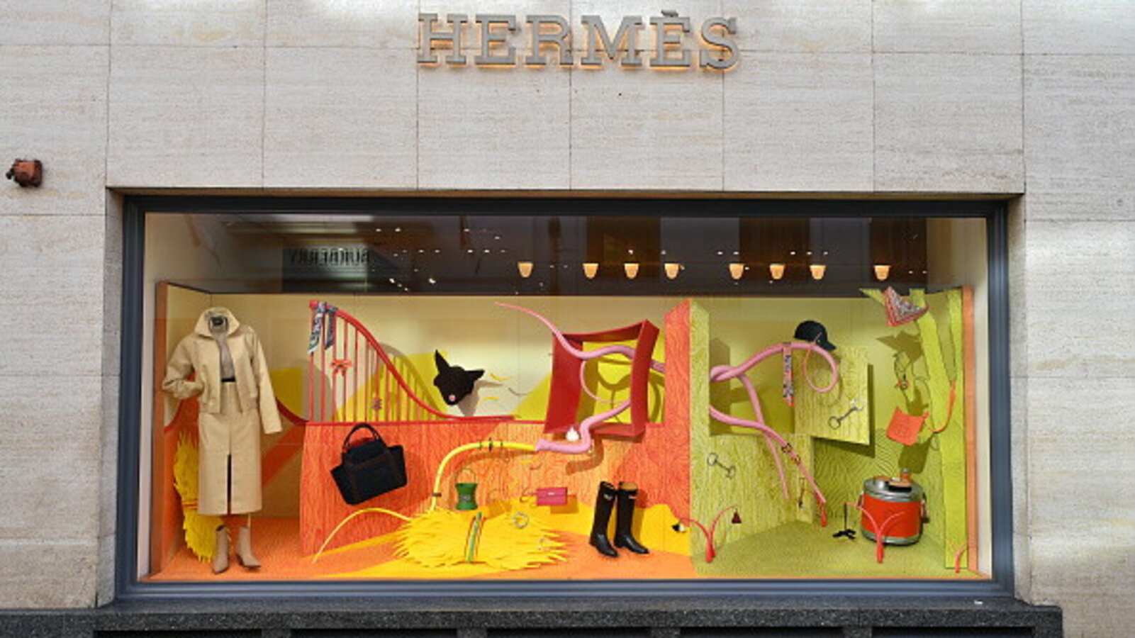 Hermès campione del lusso. In Borsa sorpassa Lvmh e diventa il primo ...