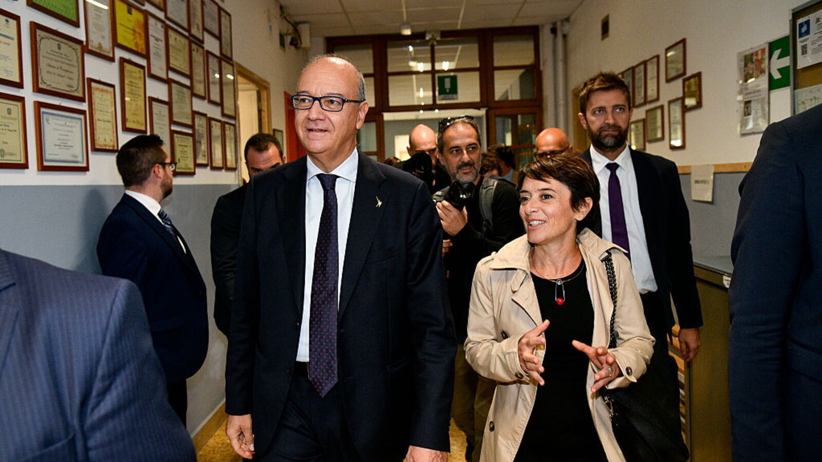 Carta del docente, 500 euro e non averli. Anzi, potrebbero essere di meno - HuffPost Italia