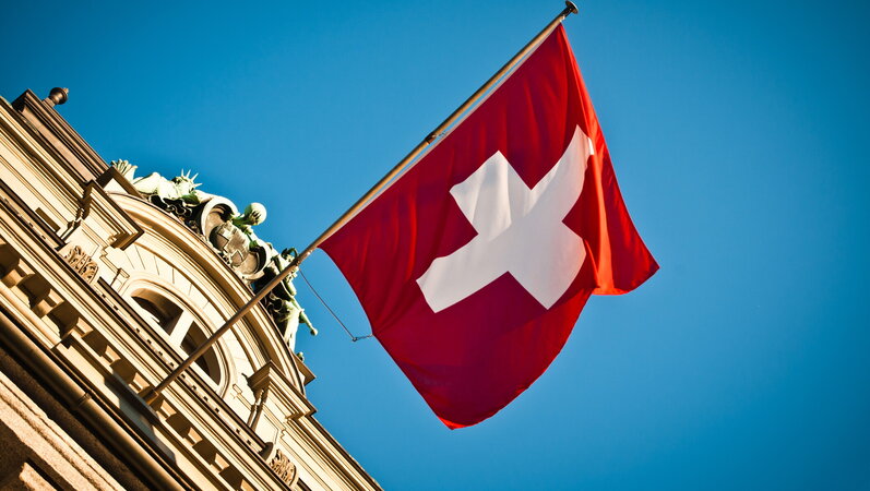 Svizzera a numero chiuso. Un referendum sul tetto anti-immigrati a 10 ...