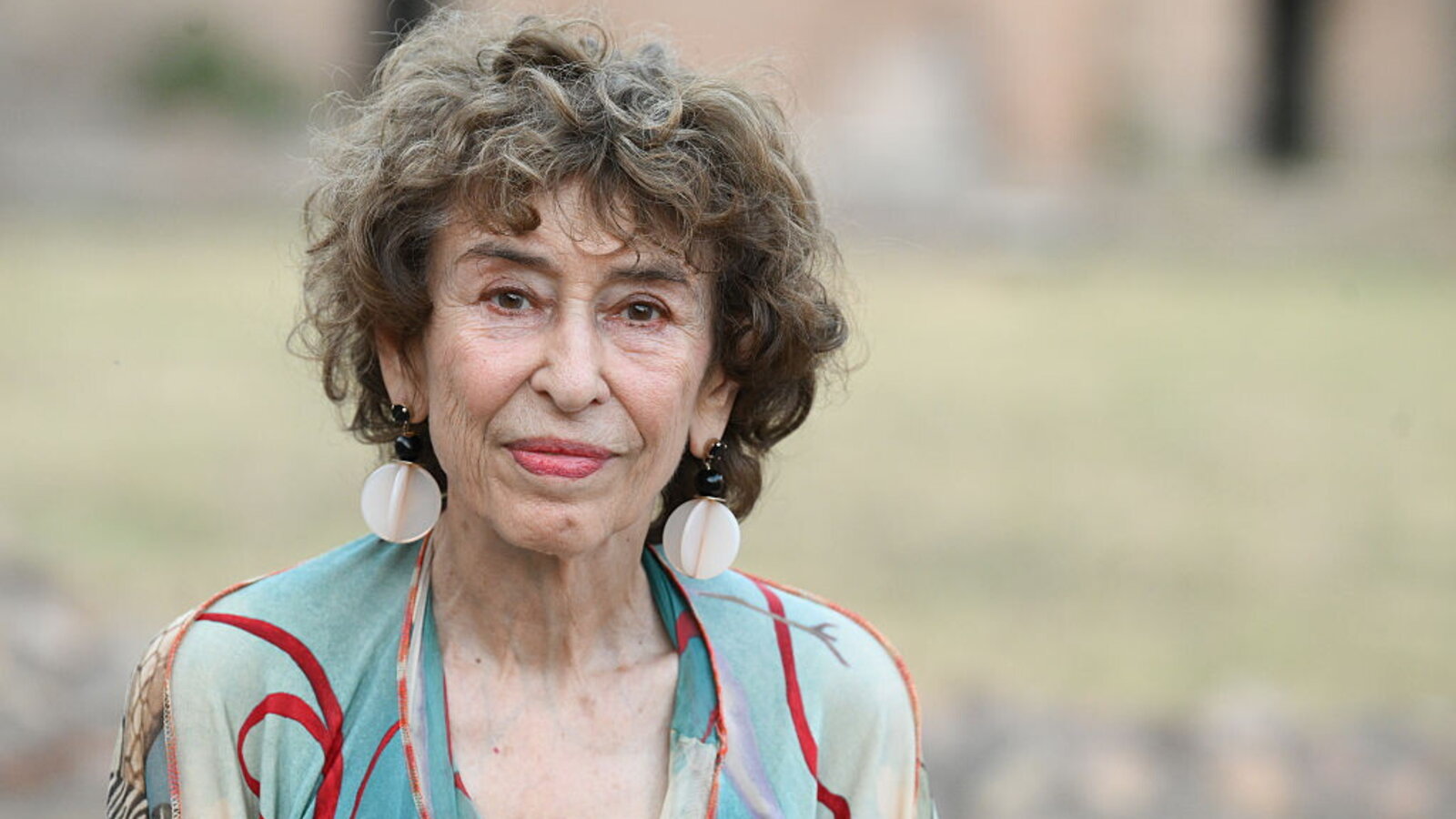 Azar Nafisi: "Khamenei andava processato, ne hanno fatto un martire. Il nuovo Iran deve partire dal basso"
