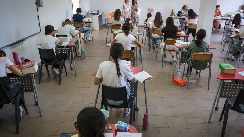 Al via l'esame di maturità per 527.747 studenti. Meloni: "Dimostrate chi siete"