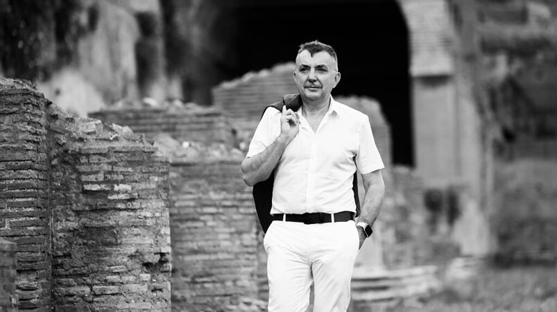Manuel Vilas: “Quando l’amore finisce, la solitudine torna a parlarci”
