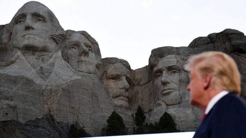 Trump celebra il 4 luglio al Monte Rushmore
