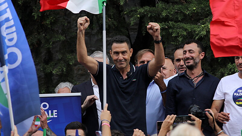 "Per il mio partito mi ispiro alla guerriglia, una struttura reticolare come quella dei terroristi"