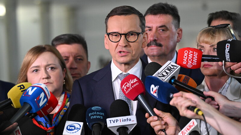 L'ex premier polacco Morawiecki espulso dal PiS
