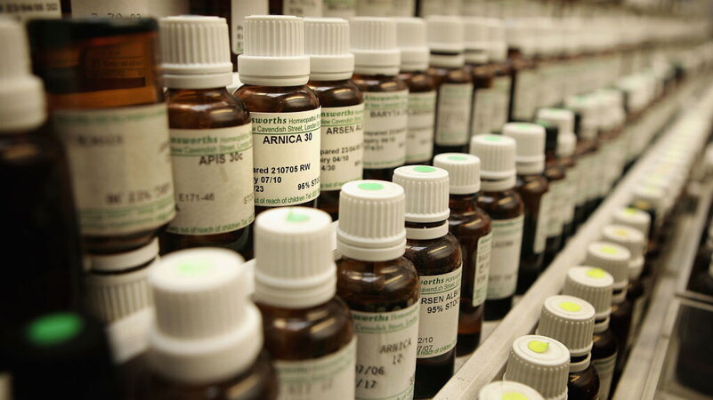 Le pseudomedicine. La volontà popolare che stabilisce vero e falso