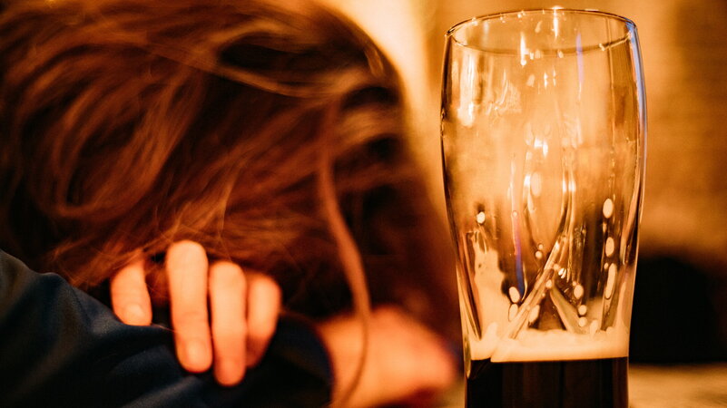 L'estate nei pronto soccorso dei familiari degli alcolisti