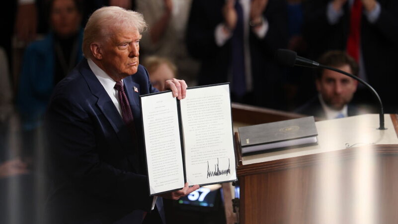Trump valuta la revoca di massa dei visti d'asilo