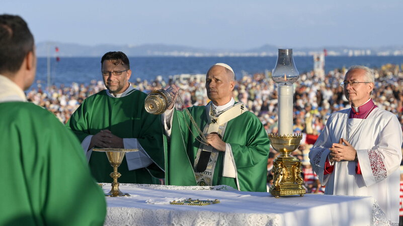 Un solco profondo. Il passaggio del Papa lascia traccia anche sul prossimo Meeting