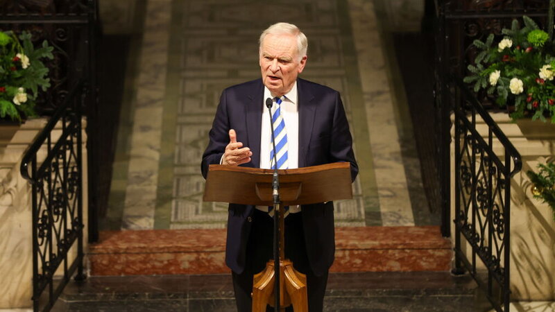 È morto Jeffrey Archer, autore di bestseller da oltre 300 milioni di copie. In uscita l'ultimo libro