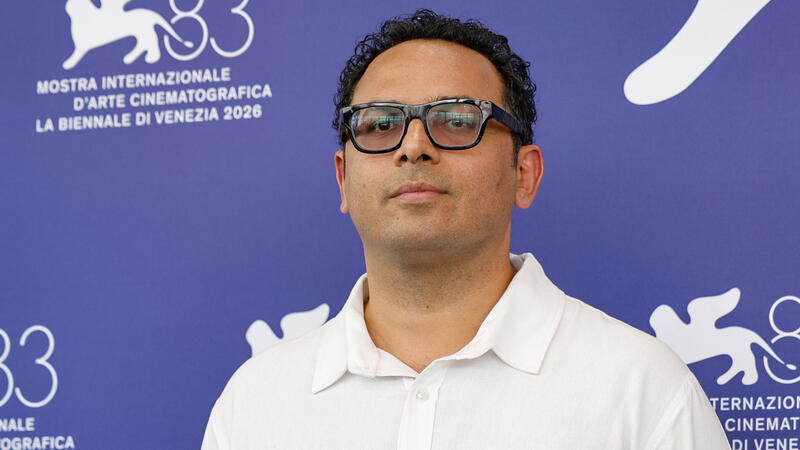 Ali Asgari: "Gli iraniani vivono sospesi, senza garanzie sul domani. La speranza va trovata nelle piccole cose"
