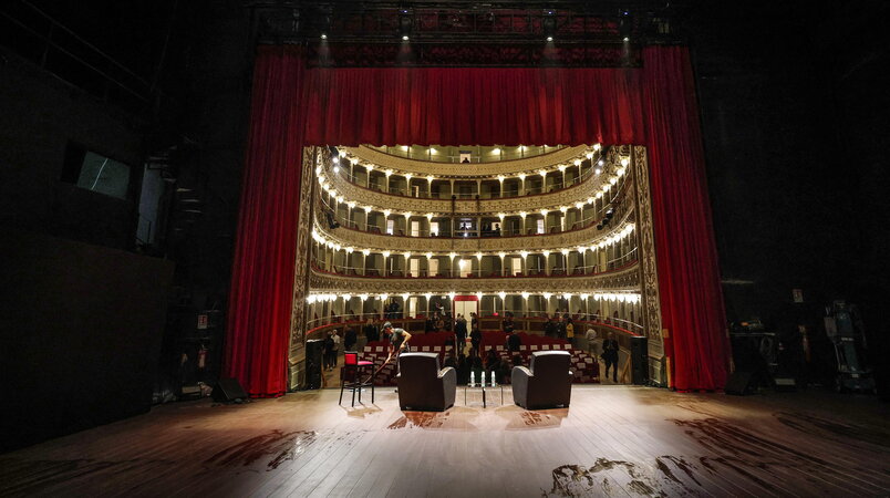 Riapre il Valle, 16 anni dopo. Roma ritrova il suo teatro più antico