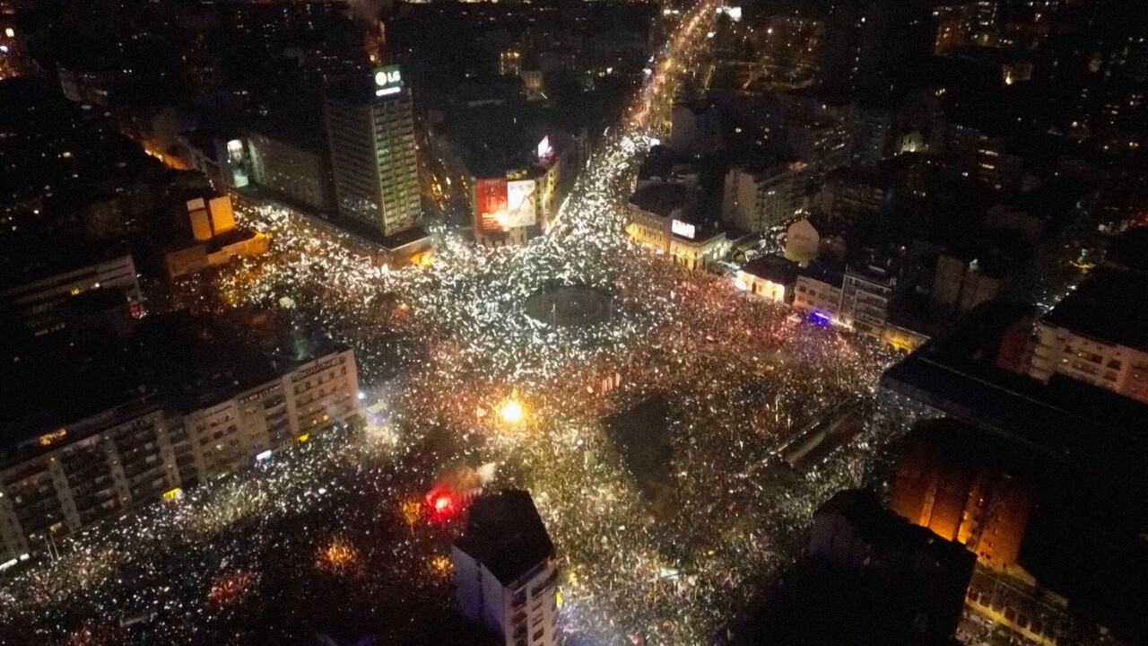 Serbia, 100mila persone in piazza contro la corruzione e il governo Vucic