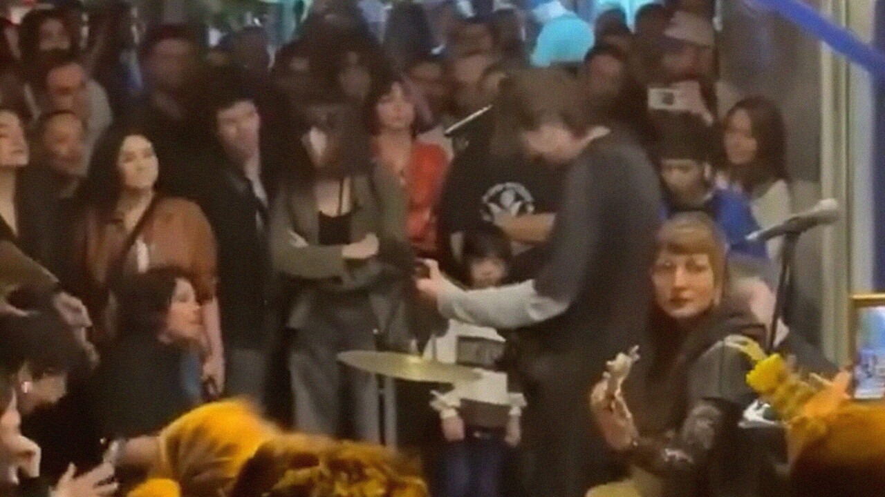 La nightlife dei giovani iraniani è come la nostra. Ma per divertirsi rischiano la vita