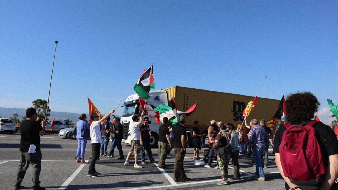 «Abbiamo bloccato 8 container con forniture militari per Israele»