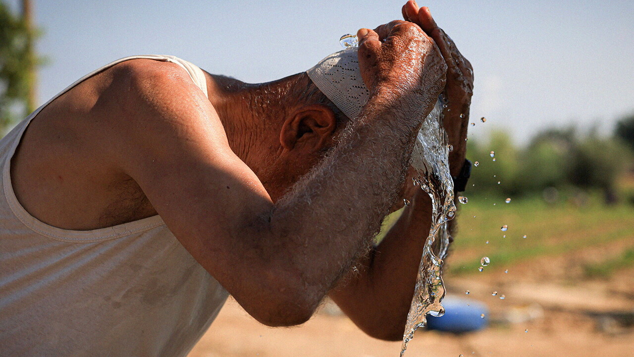 «Fa troppo caldo, non lavorate»