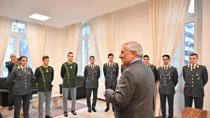 Tajani all'Accademia della Guardia di Finanza a Bergamo - Gazzetta di