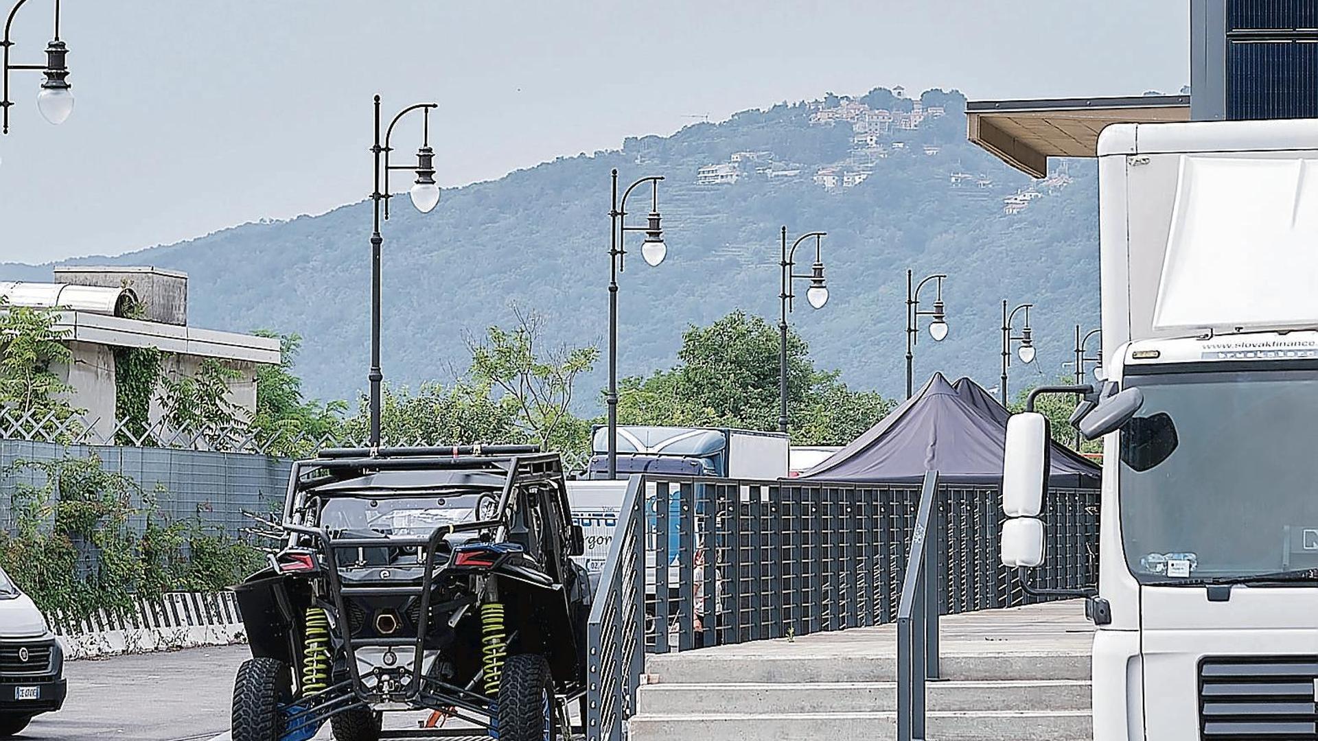 Sbarcano a Trieste gli stuntman del film Amazon “Heads of State” Il