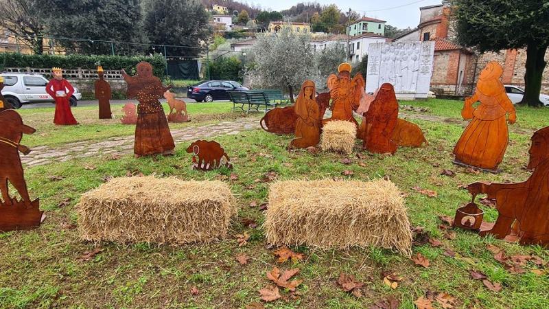 Il dono di due famiglie: un presepe di Arcola a grandezza naturale - Il