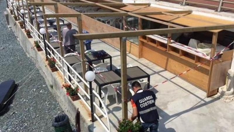 Lungomare di Pegli, sequestrato uno stabilimento balneare abusivo - Il ...