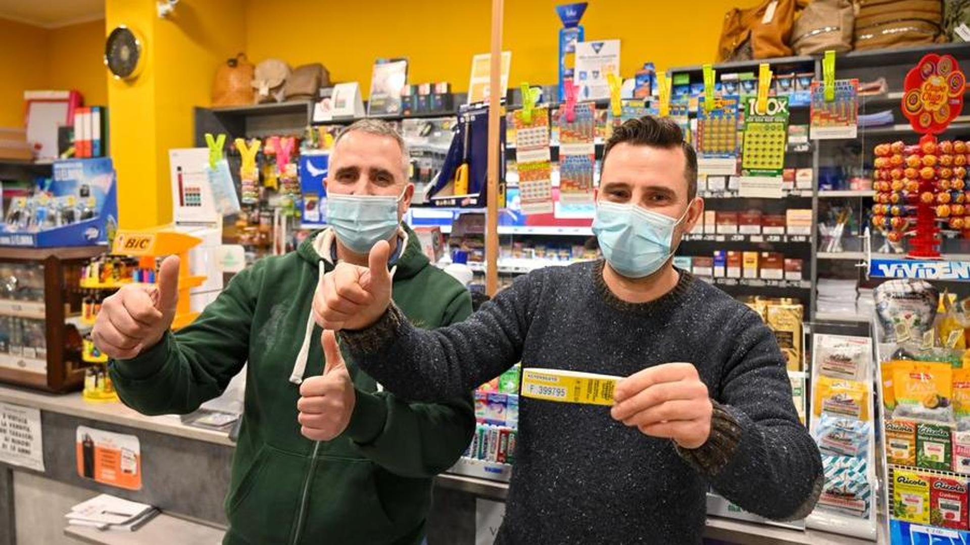 Lotteria Italia, biglietto da 50 mila euro venduto in una tabaccheria