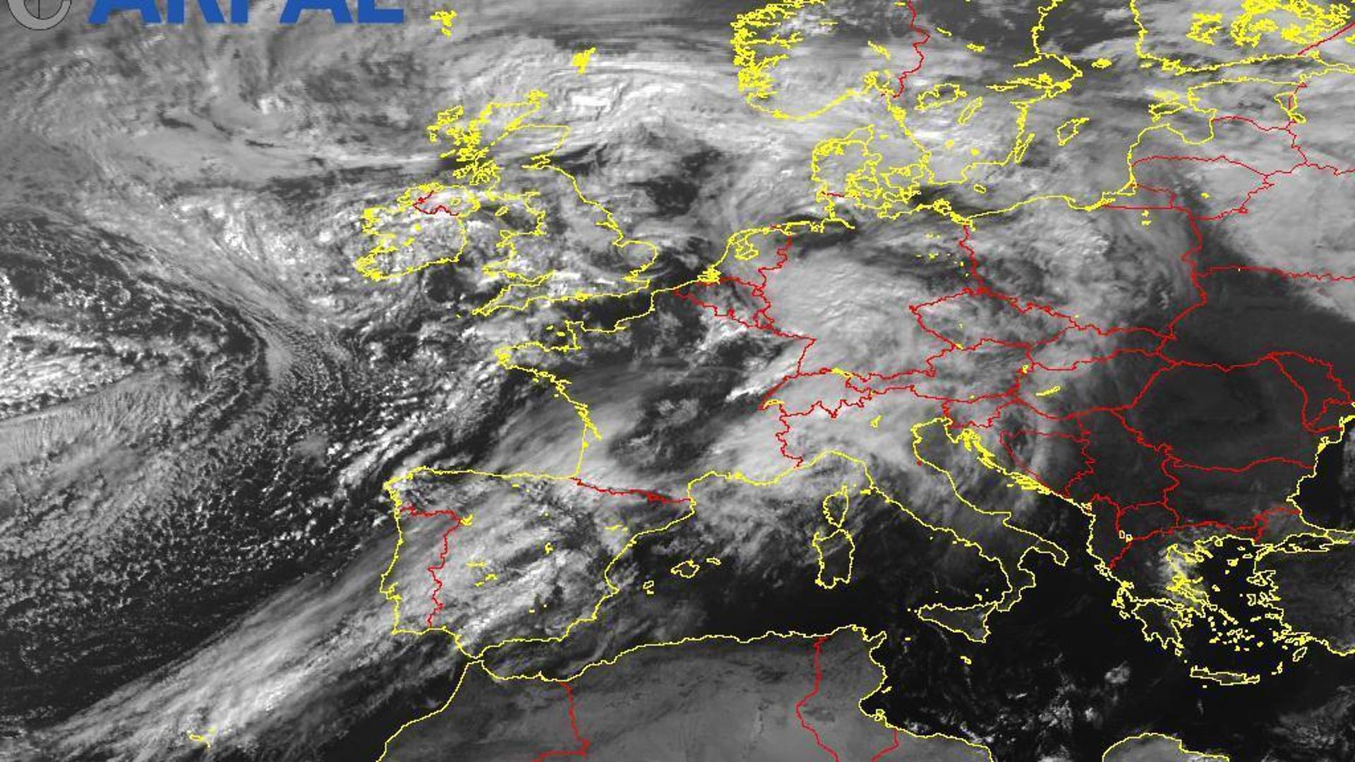 In Arrivo Pioggia E Temporali Allerta Gialla In Liguria Dalle 19 Di 