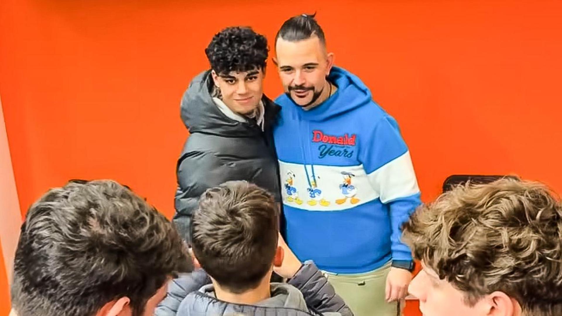 Apre A Genova Cicciogamer Re Degli Youtuber Torna Un Po Di Vita In apre-a-genova-cicciogamer-re-degli-youtuber-torna-un-po-di-vita-in