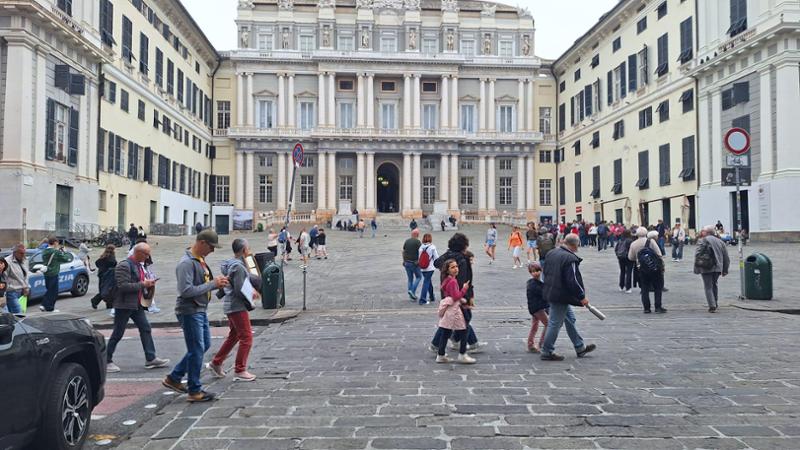 Concerto techno e movida, nei vicoli due collanine strappate e giovani in stato di ebbrezza. Ma nessun episodio grave