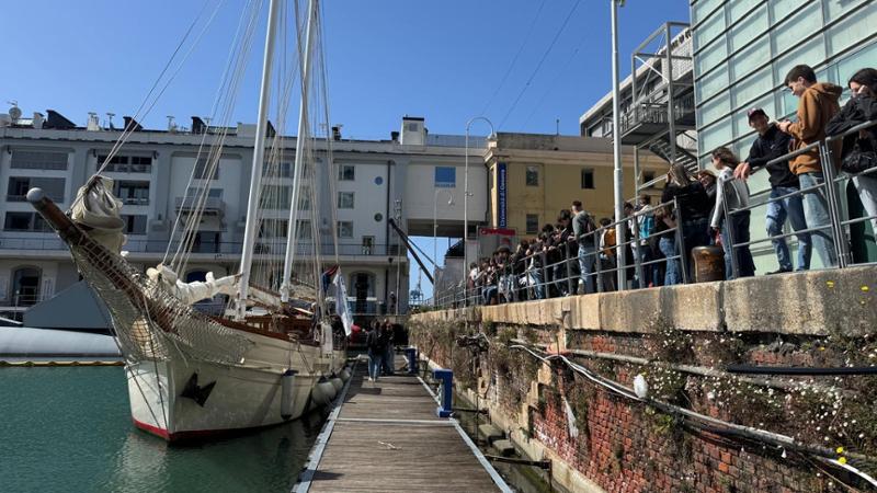 “Storie sconfinate”, duecento studenti al Museo del Mare per parlare di migrazioni