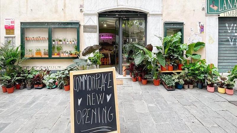 “Common Place” riapre alle Vigne e sbarca alla Milano Design Week: ecco i vasi in argilla naturale made in Genova