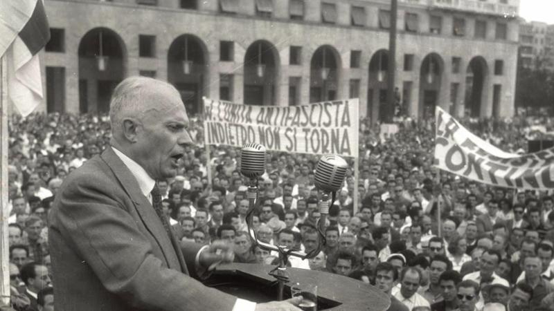 Il consiglio comunale vota sì all’unanimità: Sandro Pertini è cittadino onorario di Genova