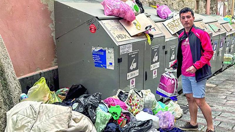 Crisi dei conti, Amiu taglia gli straordinari. Pressa ko, disagi per la raccolta dei rifiuti