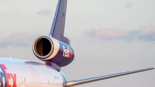 Il colosso Fedex vuole rimettere in volo i vecchi aerei cargo