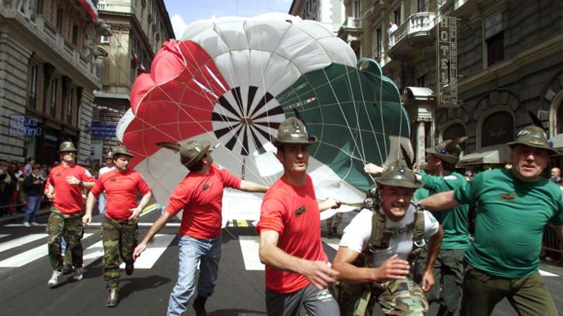Alpini a Genova, il piano dell’emergenza. Aperte le Case della comunità, in campo team medici a piedi