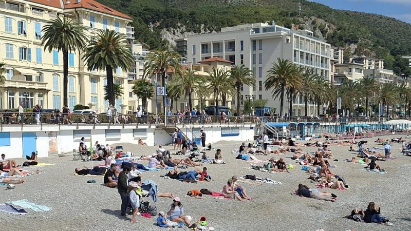 Spotorno, attesa per il bando per riaprire gli 8 bagni marini chiusi. Gli altri: “Non siamo sciacalli, non prendiamo i loro clienti”