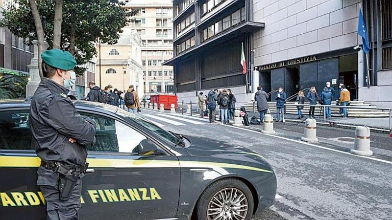 Raggira un cliente utilizzando il bonus per l’auto ibrida, venditore condannato