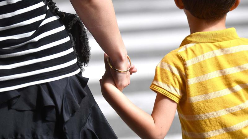 Liguria, sono sempre meno le mamme lavoratrici e calano anche le nascite