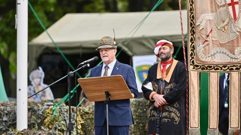 Alpini a Genova, il presidente nazionale: “Siamo questi, quelli che quando c’è bisogno rispondiamo presente”