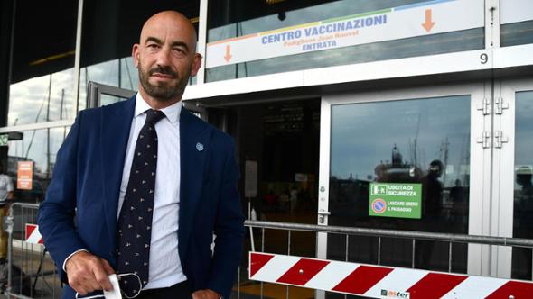 Matteo Bassetti: “L’Hantavirus non è un nuovo Covid, al San Martino avremo il test”