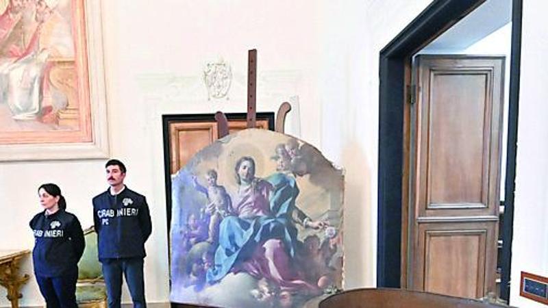 Blitz in libreria, restituita alla Curia icona mariana del ‘200 trafugata 40 anni fa