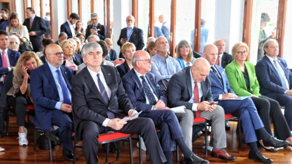 Forum del turismo, il ministro Mazzi: "Overtourism? Parola da bandire, danneggia il settore"