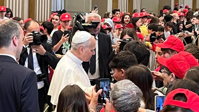 Il Papa e l’incontro con i cresimandi di Genova: “Non sparite dalle parrocchie”