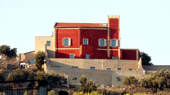 Albenga, a Casa Rossa un polo turistico