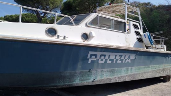 All'asta motoscafi e pilotine della polizia: si comprano con poche migliaia di euro
